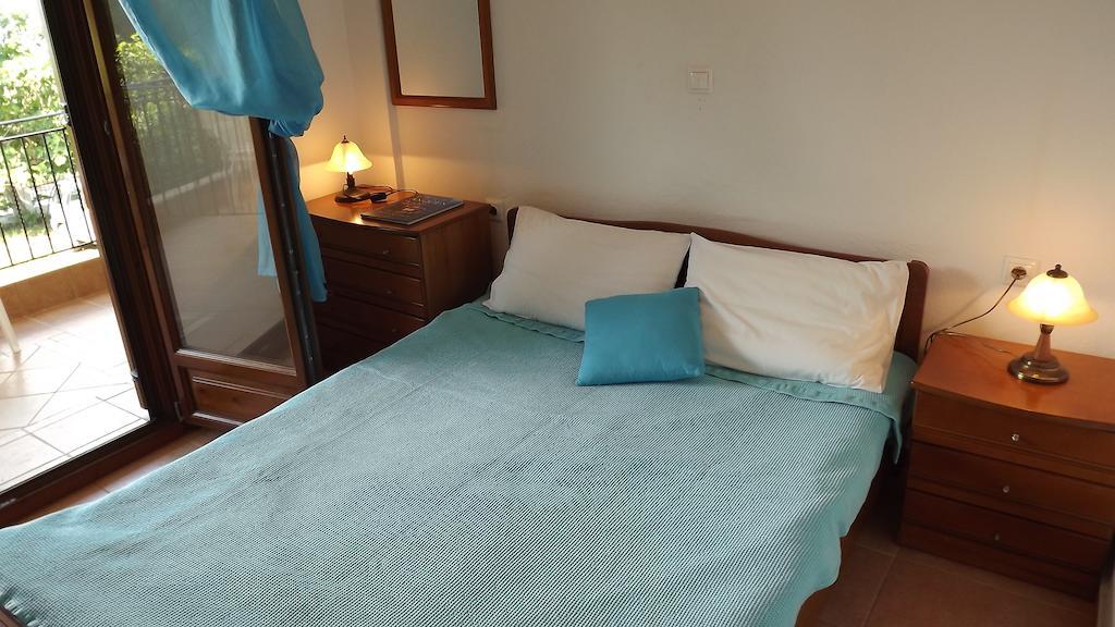 Pefka Studios & Apartments Βουρβουρού Δωμάτιο φωτογραφία