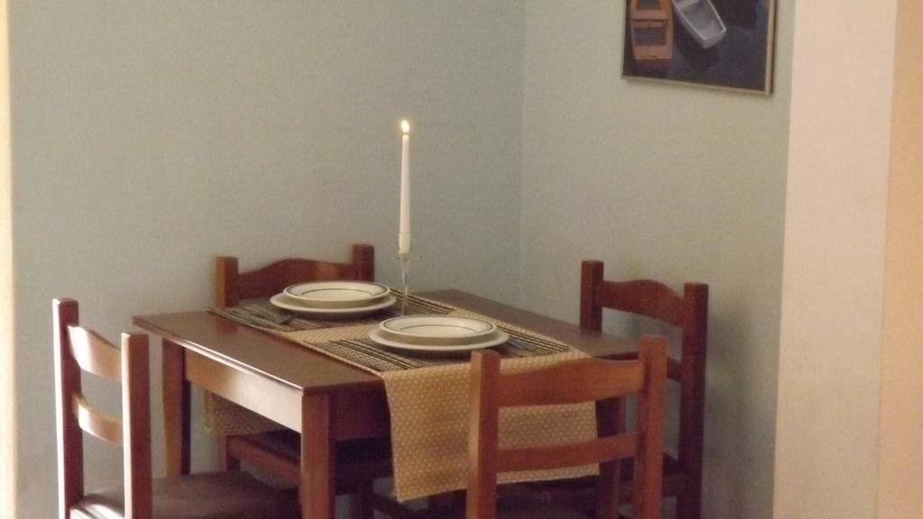 Pefka Studios & Apartments Βουρβουρού Δωμάτιο φωτογραφία